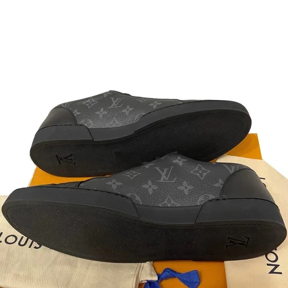 Louis Vuitton Eclipse Monogram Black Low Sneakers - Picture 3 of 9